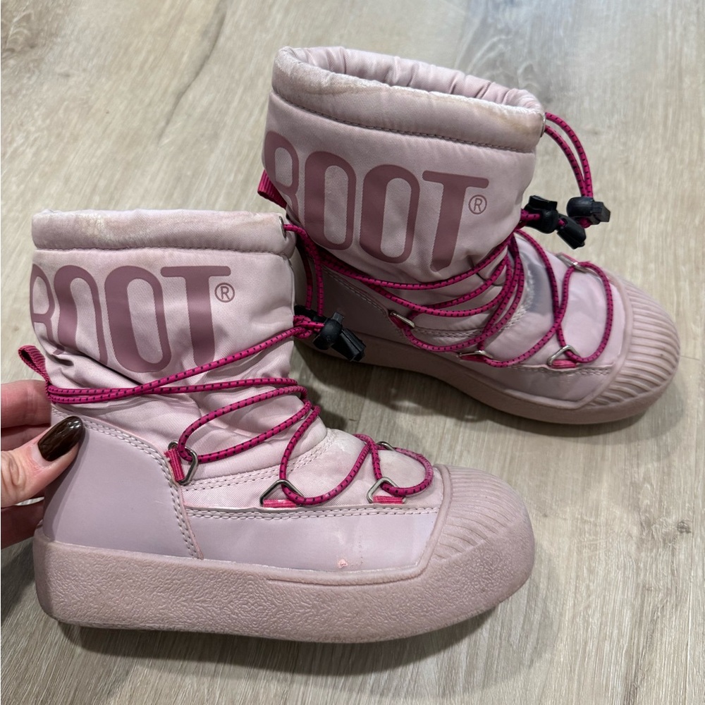 Moon Boot Light Pink Kids Boots